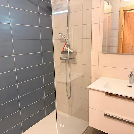 Appartement Moderne, Proche Centre Et Téléphérique - Fr-1-464-262